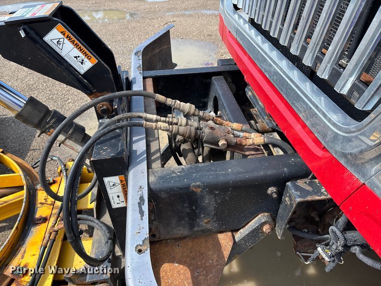 image for item EV1776 2013 International Workstar 7400 dump truck