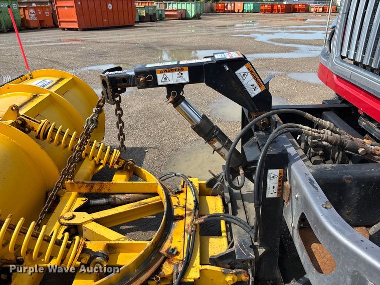 image for item EV1776 2013 International Workstar 7400 dump truck