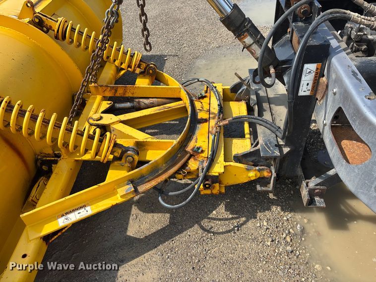 image for item EV1776 2013 International Workstar 7400 dump truck