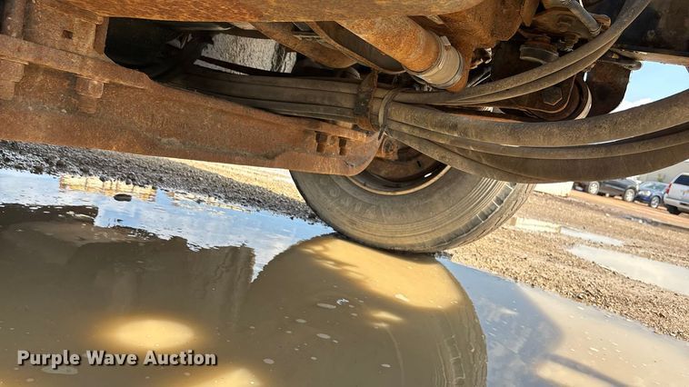 image for item EV1776 2013 International Workstar 7400 dump truck