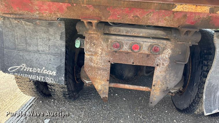 image for item EV1776 2013 International Workstar 7400 dump truck