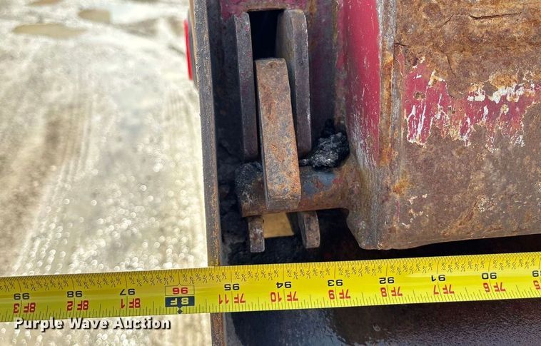 image for item EV1776 2013 International Workstar 7400 dump truck