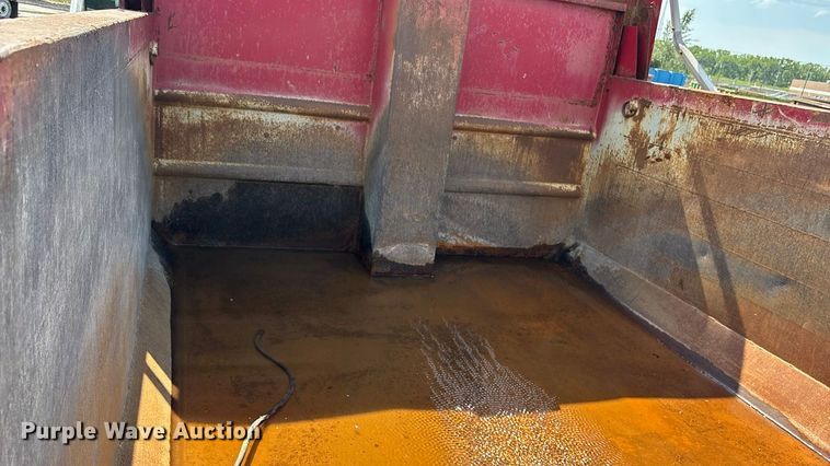 image for item EV1776 2013 International Workstar 7400 dump truck