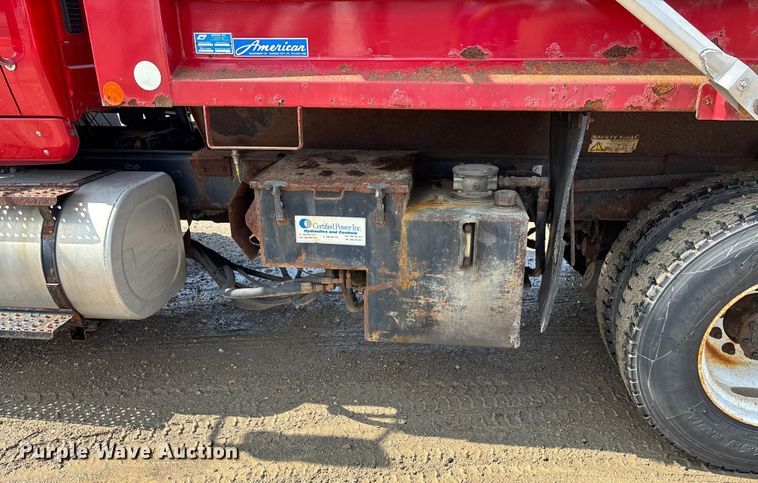 image for item EV1776 2013 International Workstar 7400 dump truck