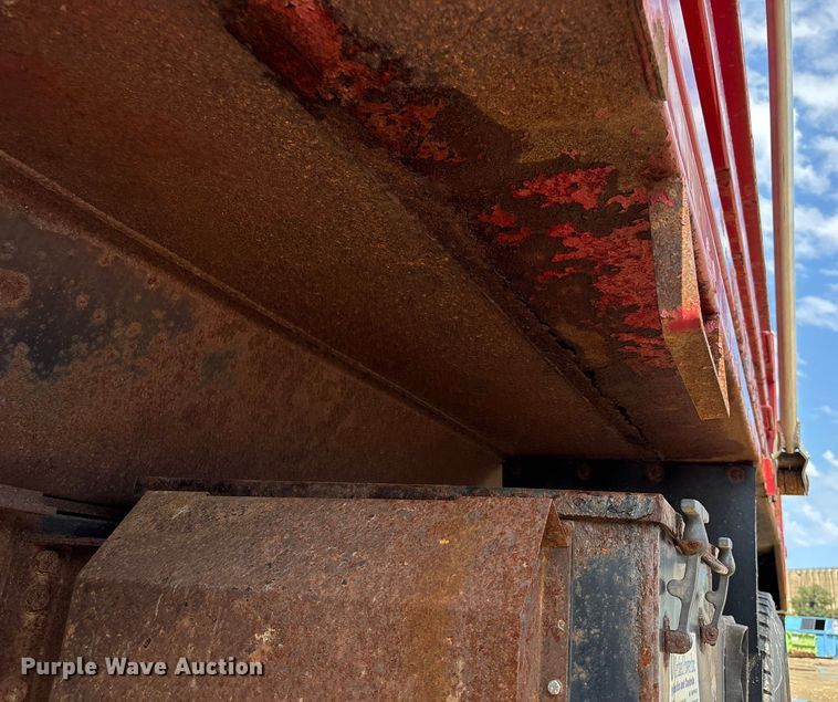 image for item EV1776 2013 International Workstar 7400 dump truck