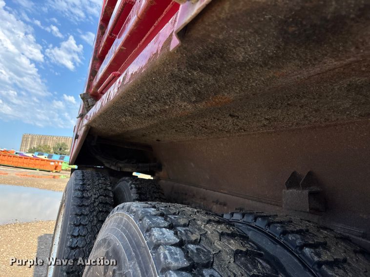 image for item EV1776 2013 International Workstar 7400 dump truck