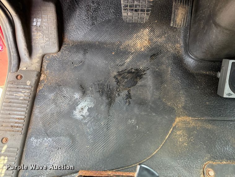 image for item EV1776 2013 International Workstar 7400 dump truck