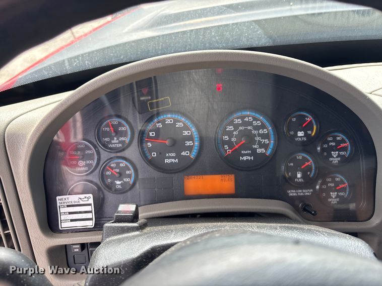 image for item EV1776 2013 International Workstar 7400 dump truck