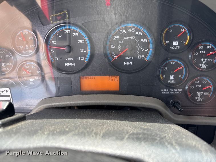 image for item EV1776 2013 International Workstar 7400 dump truck