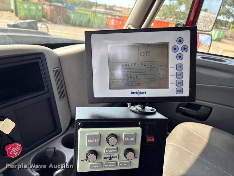 image for item EV1776 2013 International Workstar 7400 dump truck