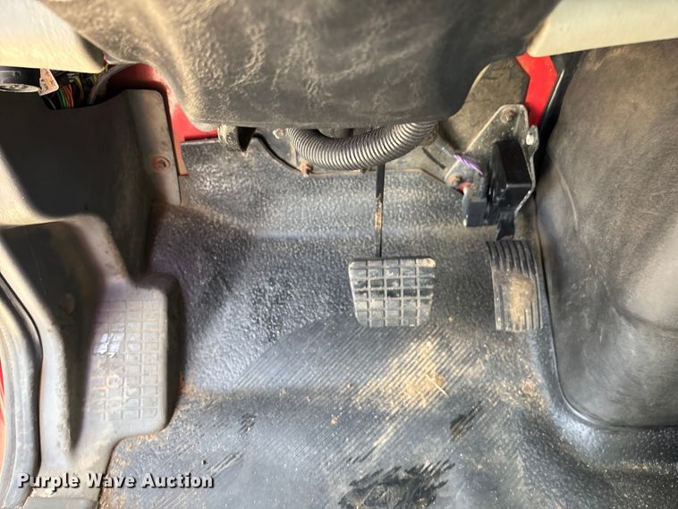 image for item EV1776 2013 International Workstar 7400 dump truck