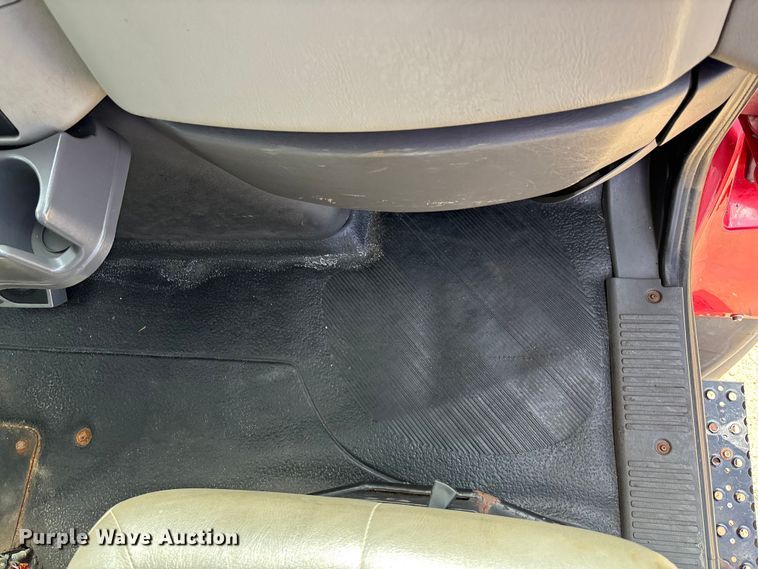 image for item EV1776 2013 International Workstar 7400 dump truck