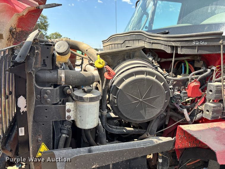 image for item EV1776 2013 International Workstar 7400 dump truck