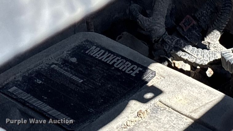 image for item EV1776 2013 International Workstar 7400 dump truck