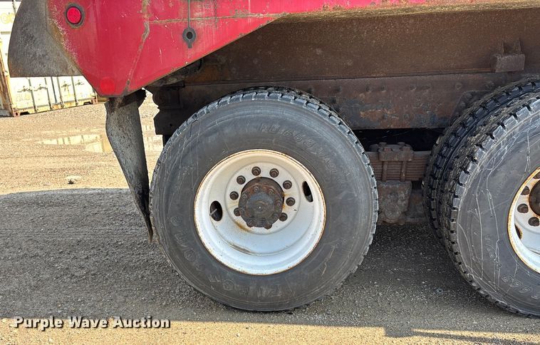 image for item EV1776 2013 International Workstar 7400 dump truck