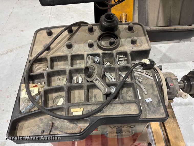 image for item EV1778 Coats V200 Vero tire balancer