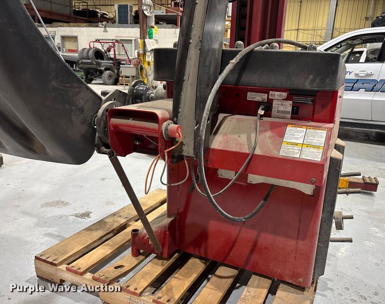 image for item EV1778 Coats V200 Vero tire balancer