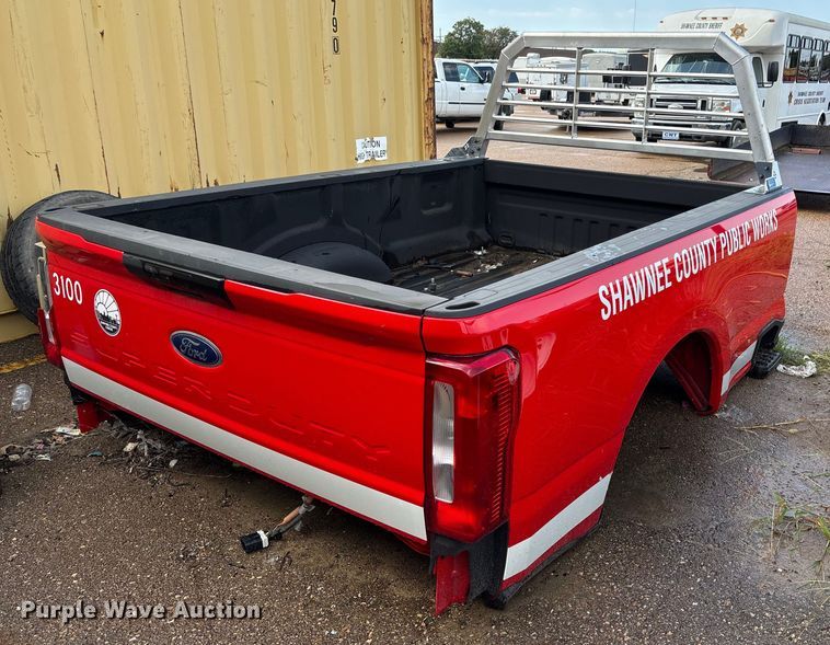 image for item EV1792 Ford F250 pickup truck bed