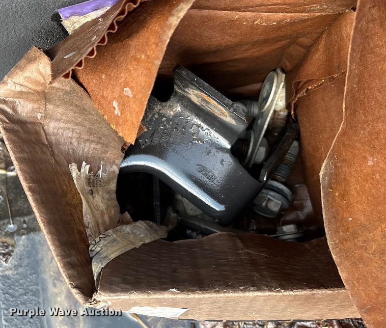 image for item EV1792 Ford F250 pickup truck bed