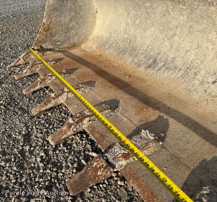 image for item EV1799 1997 Fiat-Hitachi FL145 track loader