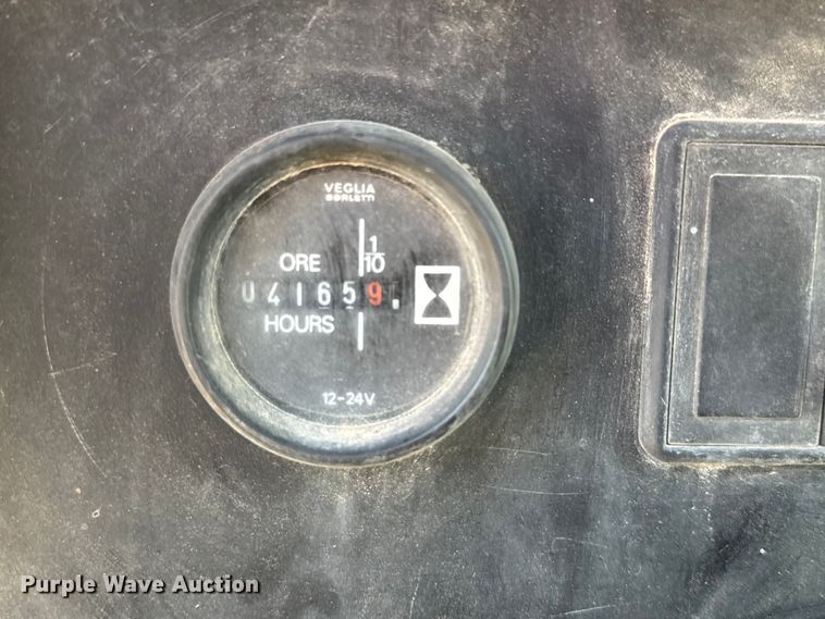 image for item EV1799 1997 Fiat-Hitachi FL145 track loader