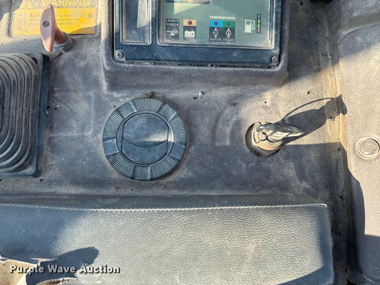 image for item EV1799 1997 Fiat-Hitachi FL145 track loader