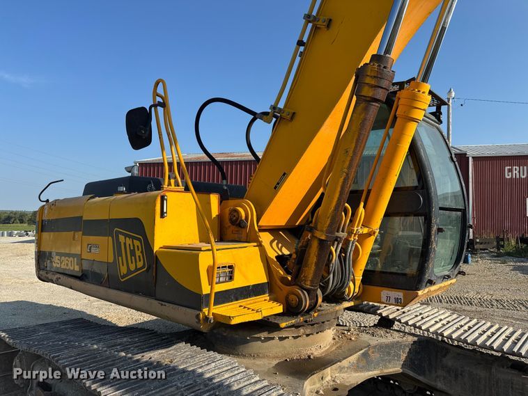 image for item EV1800 1998 JCB JS260L excavator