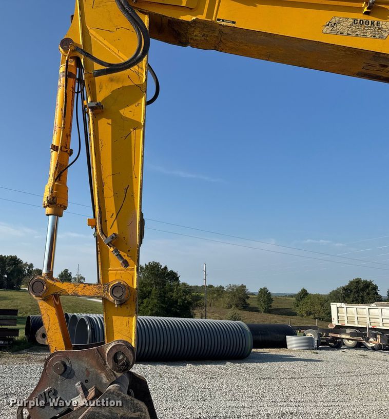 image for item EV1800 1998 JCB JS260L excavator