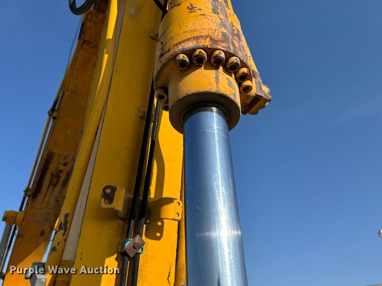 image for item EV1800 1998 JCB JS260L excavator