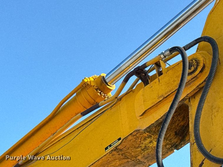 image for item EV1800 1998 JCB JS260L excavator