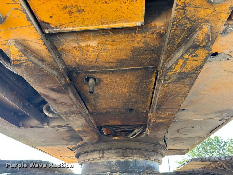 image for item EV1800 1998 JCB JS260L excavator