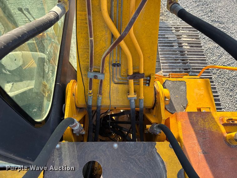 image for item EV1800 1998 JCB JS260L excavator