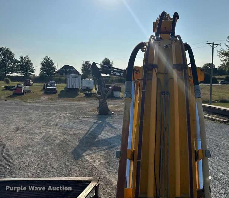 image for item EV1800 1998 JCB JS260L excavator