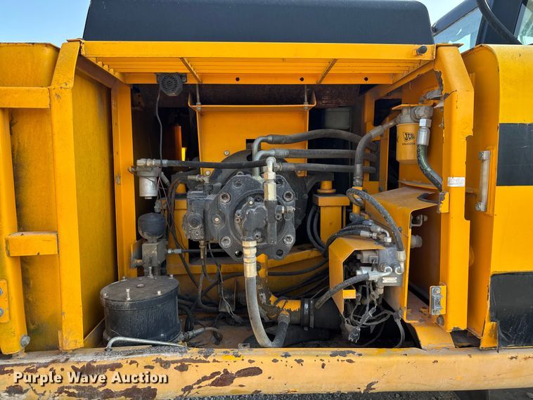 image for item EV1800 1998 JCB JS260L excavator