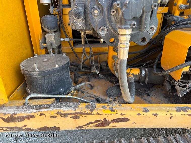 image for item EV1800 1998 JCB JS260L excavator