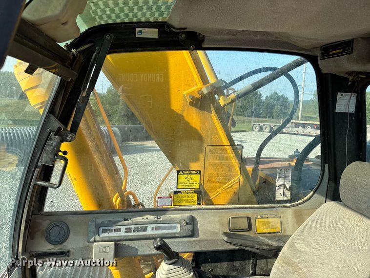 image for item EV1800 1998 JCB JS260L excavator