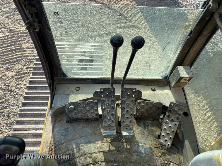 image for item EV1800 1998 JCB JS260L excavator