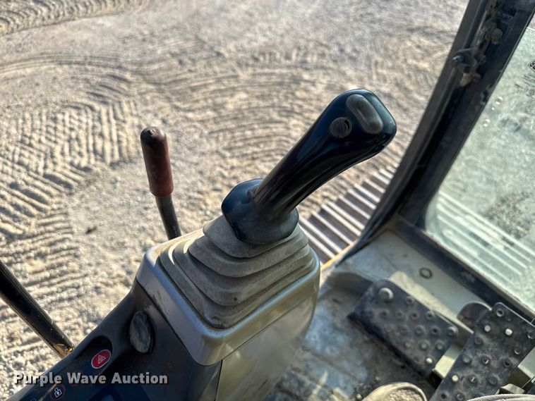 image for item EV1800 1998 JCB JS260L excavator