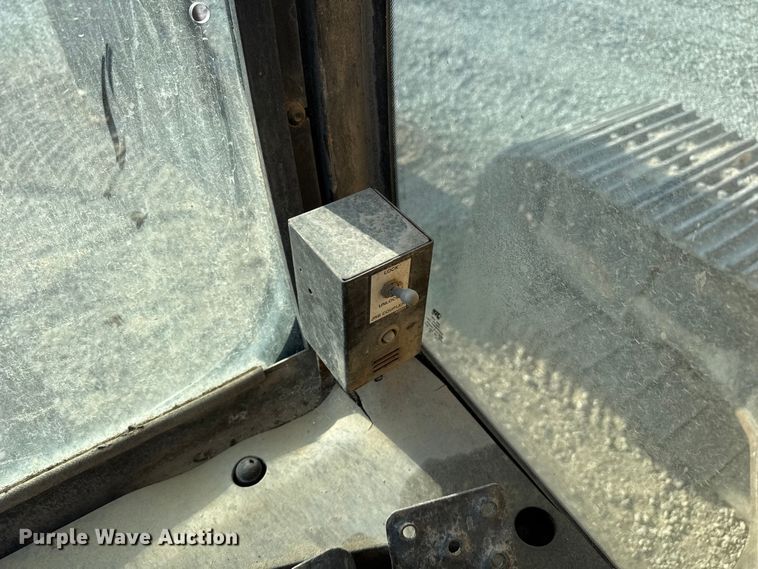 image for item EV1800 1998 JCB JS260L excavator