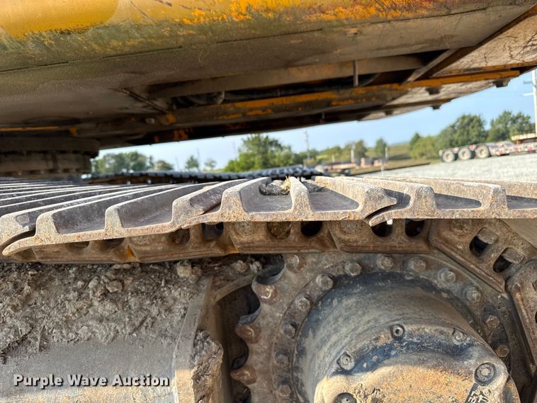 image for item EV1800 1998 JCB JS260L excavator