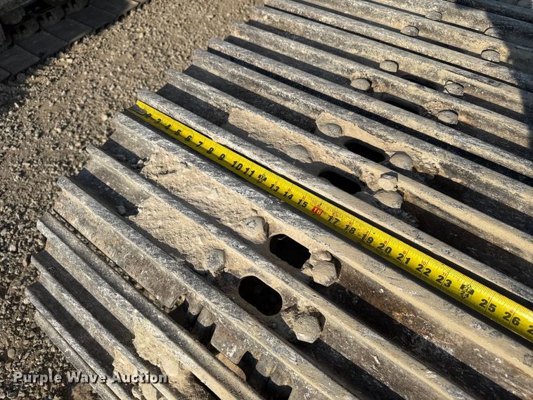 image for item EV1800 1998 JCB JS260L excavator