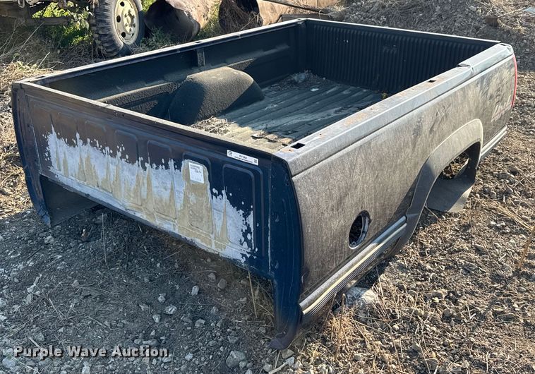 image for item EV1801 Pickup truck bed