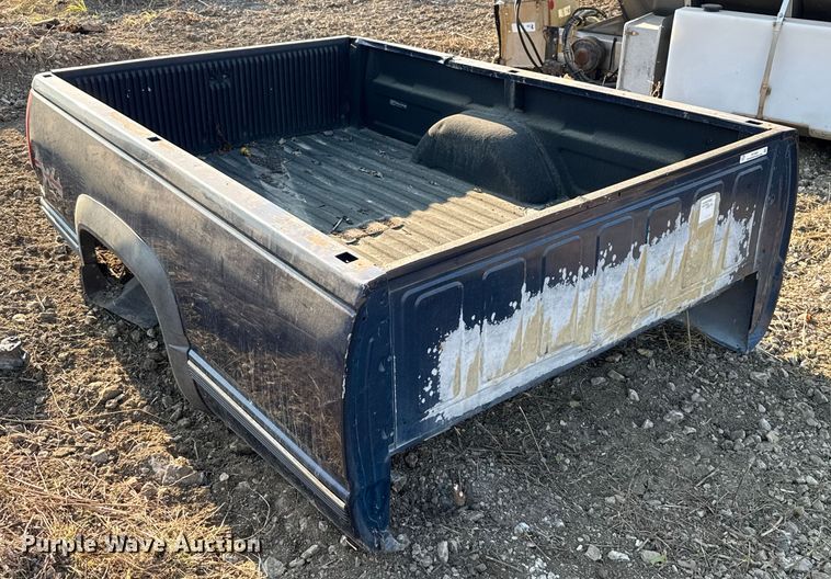 image for item EV1801 Pickup truck bed