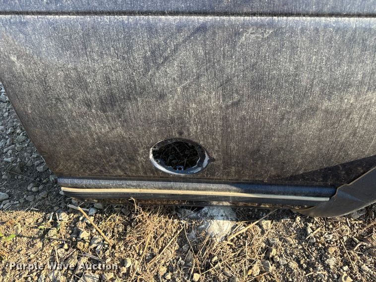 image for item EV1801 Pickup truck bed