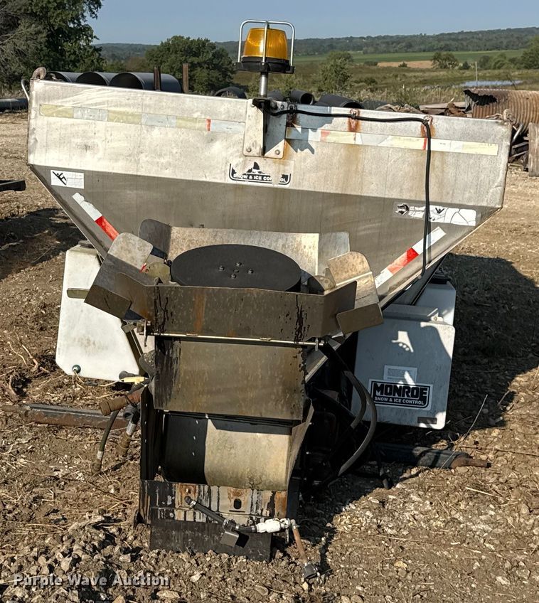 image for item EV1802 Monroe spreader