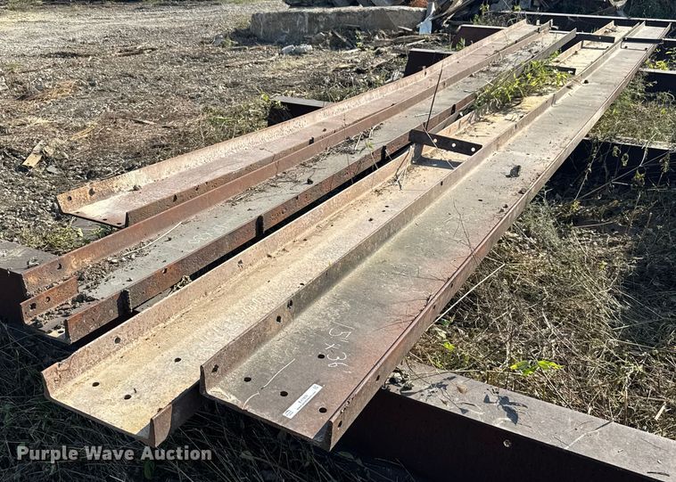 image for item EV1809 (4) iron beams
