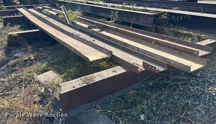 image for item EV1809 (4) iron beams