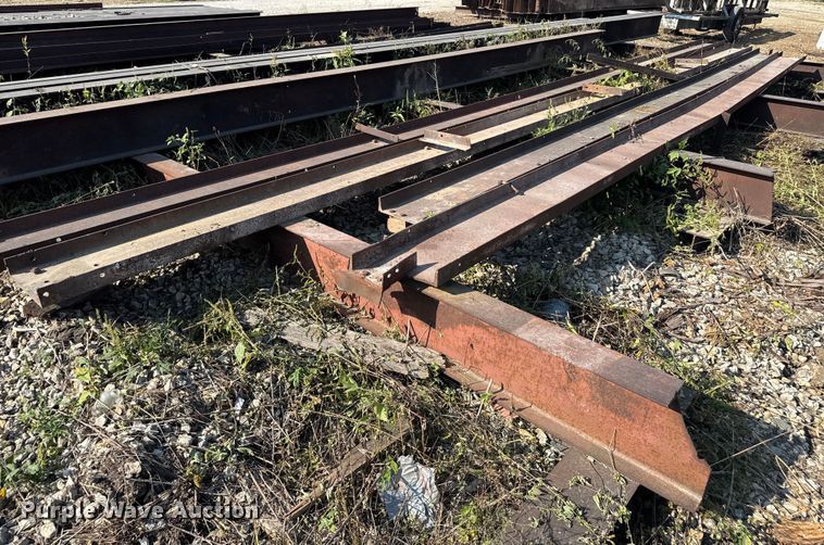 image for item EV1809 (4) iron beams