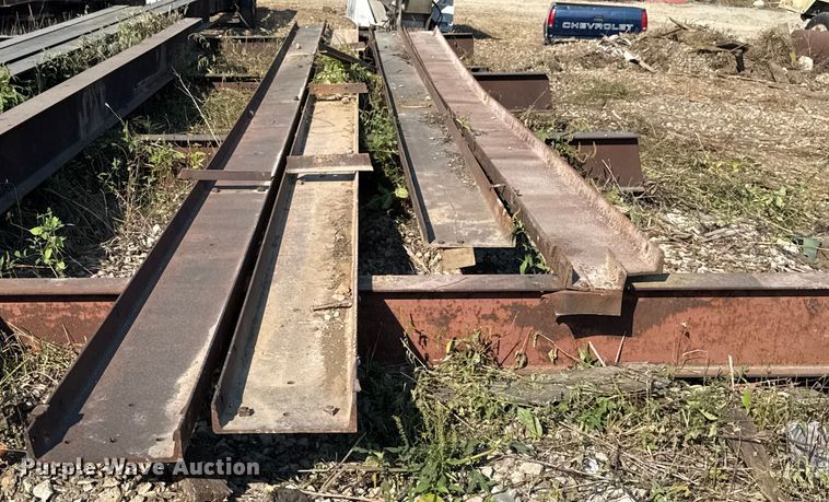 image for item EV1809 (4) iron beams
