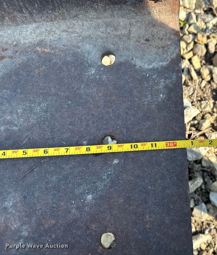 image for item EV1809 (4) iron beams